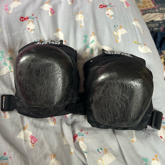 Other - 187 Killer Knee Pads